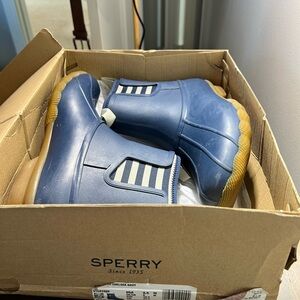 Sperry womens Navy Chelsea Boots